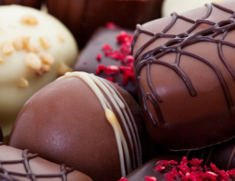 Immagine 1 di PRALINE E TARTUFI AL CIOCCOLATO CIOCCOLATTERIA VIZIOVIRTU'