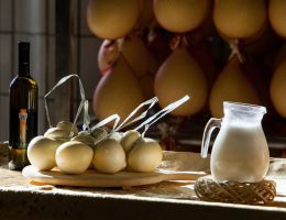 Immagine 3 di CACIOCAVALLO DI CASTELFRANCO IN MISCANO