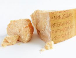 Immagine 1 di PARMIGIANO REGGIANO D.O.P. CASEARIA SAVIOLA
