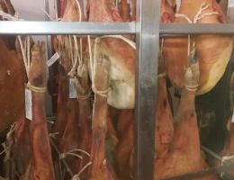 Immagine 4 di PROSCIUTTO CRUDO DI SUINO NERO DEI NEBRODI