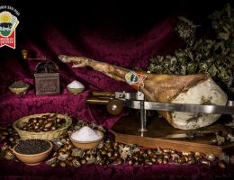 Immagine 2 di PROSCIUTTO CRUDO DI SUINO NERO DEI NEBRODI FATTORIA SAN PIO