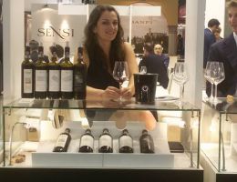 Immagine 1 di OLIO EXTRAVERGINE DI OLIVA QUALITA' SUPERIORE