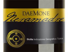 Immagine 2 di TERRE SICILIANE ROSSO I.G.T. NERAMADRE DAEMONE VINI