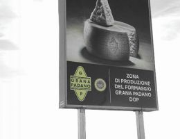 Immagine 2 di GRANA PADANO D.O.P. RISERVA 20 MESI