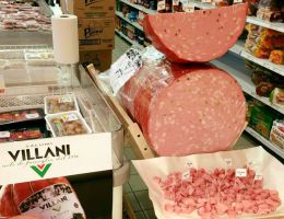 Immagine 4 di MORTADELLA BOLOGNA I.G.P. ​​​​​​​VILLANI SALUMI