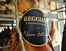 Immagine 1 di PROSCIUTTO CRUDO DA SUINO NERO ITALIANO