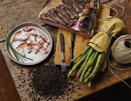 Immagine 1 di PANCETTA LEGGERMENTE AFFUMICATA D'OSVALDO DI CORMONS