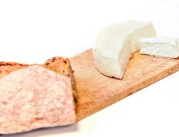 Immagine 1 di ROBIOLA DI CAPRA DEL TICINO SPEZIATA CASIFICIO I SILOS