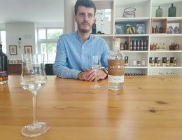 Immagine 2 di ANFORA GRAPPA AFFINATA IN TERRACOTTA DISTILLERIA MARZADRO