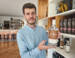 Immagine 1 di ANFORA GRAPPA AFFINATA IN TERRACOTTA DISTILLERIA MARZADRO