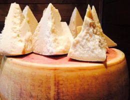 Immagine 4 di GRANMONVISO 23 MESI STAGIONATURA CASEIFICIO VALFORM