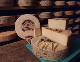 Immagine 3 di BETTELMATT DELL'ALTA VALLE ANTIGORIO E FORMAZZA CASEIFICIO CRAMPIOLO