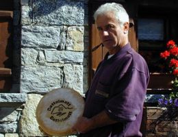 Immagine 1 di BETTELMATT DELL'ALTA VALLE ANTIGORIO E FORMAZZA CASEIFICIO CRAMPIOLO