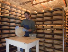 Immagine 5 di BETTELMATT DELL'ALTA VALLE ANTIGORIO E FORMAZZA CASEIFICIO CRAMPIOLO