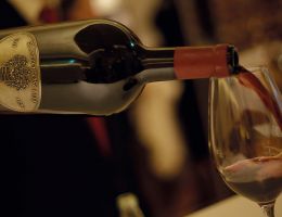 Immagine 2 di MOSCATO DI SCANZO D.O.C.G. ALBERICO DE TOMA COLLEZIONE LIMITATA