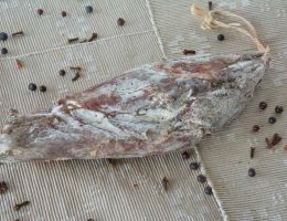Immagine 2 di SLINZEGA AFFUMICATA  DI PECORA GIGANTE BERGAMASCA AGRI MARONI