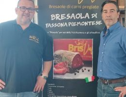 Immagine 2 di BRESAOLA DI FASSONA PIEMONTESE BRISVAL LA BRESAOLA