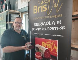 Immagine 1 di BRESAOLA DI FASSONA PIEMONTESE BRISVAL LA BRESAOLA