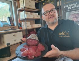 Immagine 4 di BRESAOLA DI FASSONA PIEMONTESE BRISVAL LA BRESAOLA