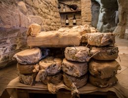 Immagine 4 di FORMAGGIO CAFFIERO FOSSE BRANDINELLI