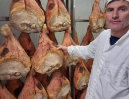 Immagine 4 di PRESCIUTTO CRUDO DI ROCCAFORTE MONDOVI' PROSCIUTTIFICIO PASTORELLI
