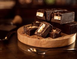 Immagine 1 di TORRONE DI CIOCCOLATO FONDENTE E RUM D. BARBERO 1883