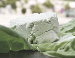 Immagine 3 di FORMAGGIO ZINCARLIN A LATTE CRUDO BIO CASALE ROCCOLO