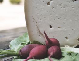 Immagine 4 di GEPPA STAGIONATO A LATTE CRUDO DI CAPRA BIO CASALE ROCCOLO