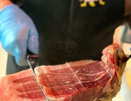 Immagine 1 di PROSCIUTTO CRUDO DI SUINO NERO PIEMONTESE 24 MESI AGRI SAN DESIDERIO