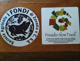 Immagine 2 di CULATELLO DI SUINO NERO DI MORA ROMAGNOLA 14 MESI STAGIONATURA  AGRI I FONDI