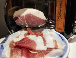 Immagine 5 di PROSCIUTTO CRUDO DI SUINO NERO PIEMONTESE 24MESI VALLE DEL ROSA