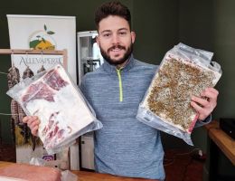 Immagine 1 di LARDO AROMATIZZATO ALLE ERBE DI SUINO NERO DELLE ALPI ALLEVAPERTO