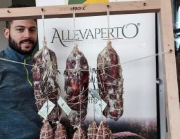 Immagine 1 di COPPA STAGIONATA DA SUINO NERO DELLE ALPI ALLEVAPERTO