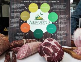 Immagine 4 di COPPA STAGIONATA DA SUINO NERO DELLE ALPI ALLEVAPERTO