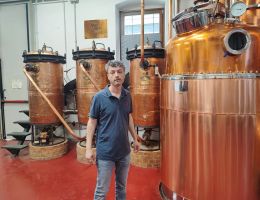 Immagine 5 di GRAPPA STRAVECCHIA BISNONNO FRANCESCO RISERVA DI FAMIGLIA VILLA DE VARDA