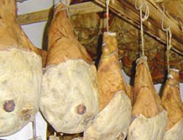 Immagine 1 di PROSCIUTTO CRUDO DELLA VAL VIGEZZO PROSCIUTTIFICIO DEL PEDRO PERA