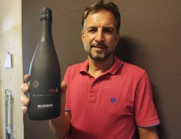 Immagine 1 di METODO CLASSICO EXTRA BRUT NEBBIOLO ROSE' VITIVINICOLA DELSIGNORE DI GATTINARA