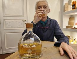 Immagine 4 di GRAPPA  DI ERBALUCE DI CALUSO PASSITO DISTILLERIA F.LLI REVEL CHION