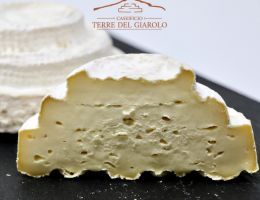 Immagine 3 di FORMAGGIO MONTÉBORE CASEIFICIO TERRE DEL GIAROLO