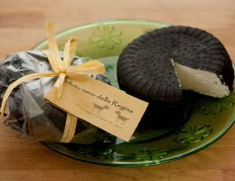 Immagine 1 di VELLUTO NERO DELLA REGINA FATTORIA DELLA CAPRA REGINA