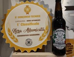 Immagine 5 di NERA  AFFUMICATA STILE RAUCH BIER BIRRIFICIO SGUARAUNDA LA BERGAMASCA