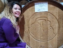 Immagine 4 di GRAPPA DI MOSCATO CATERINA  INVECCHIATA 10 ANNI IN CILIEGIO DISTILLERIA VIEUX MOULIN ELENA BORRA