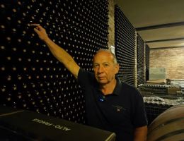 Immagine 3 di MOSCATO BIANCO DI CANELLI METODO CLASSICO 15 ANNI SUI LIEVITI PENSIERO TENUTA DEI FIORI