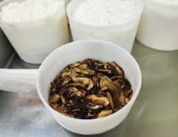 Immagine 3 di TOMINO DI OSMATE ALLA CIPOLLA E AI PORCINI CASEIFICIO NORDEN