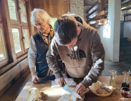 Immagine 1 di LARDO SPEZIATO DELLA COSTIERA DEL CECH DI SUINO NERO DELLE ALPI AGRITURISMO LA PECORA NERA