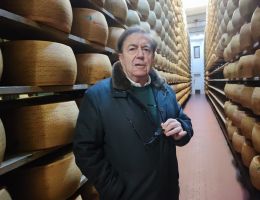 Immagine 1 di GRANA PADANO DOP 24 MESI CASEIFICIO ZUCCHELLI ORIO LITTA