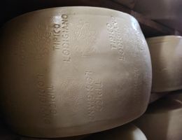 Immagine 4 di TIPICO LODIGIANO ZUCCHELLI CASEIFICIO ZUCCHELLI ORIO LITTA