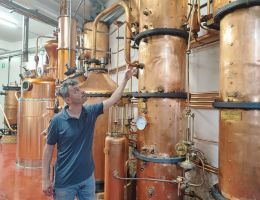 Immagine 5 di GRAPPA TRAMINER AROMATICO RISERVA DISTILLERIA DE VARDE