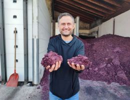 Immagine 4 di GRAPPA DI DOLCETTO D'OVADA ALAMBICCO A BAGNOMARIA ALLA PIEMONTESE DISTILLERIA GUALCO
