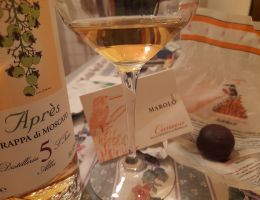 Immagine 3 di GRAPPA DI MOSCATO ARPRÈS 5 ANNI DISTILLERIA MAROLO 1977 ALBA